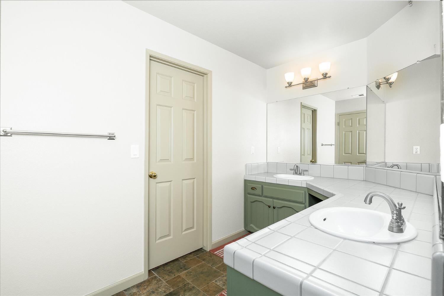 51765 Ponderosa Way, Oakhurst, CA 93644