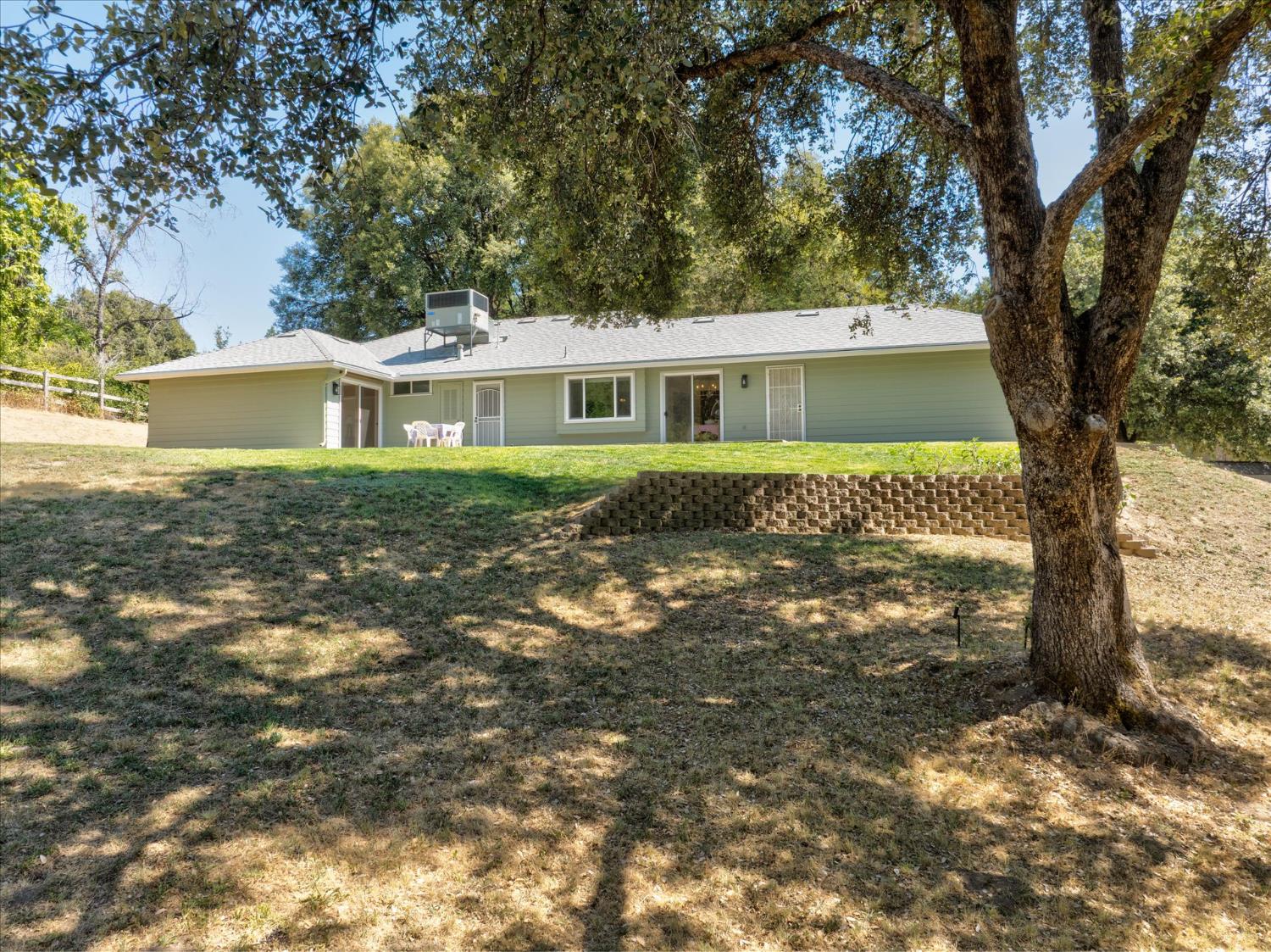 51765 Ponderosa Way, Oakhurst, CA 93644