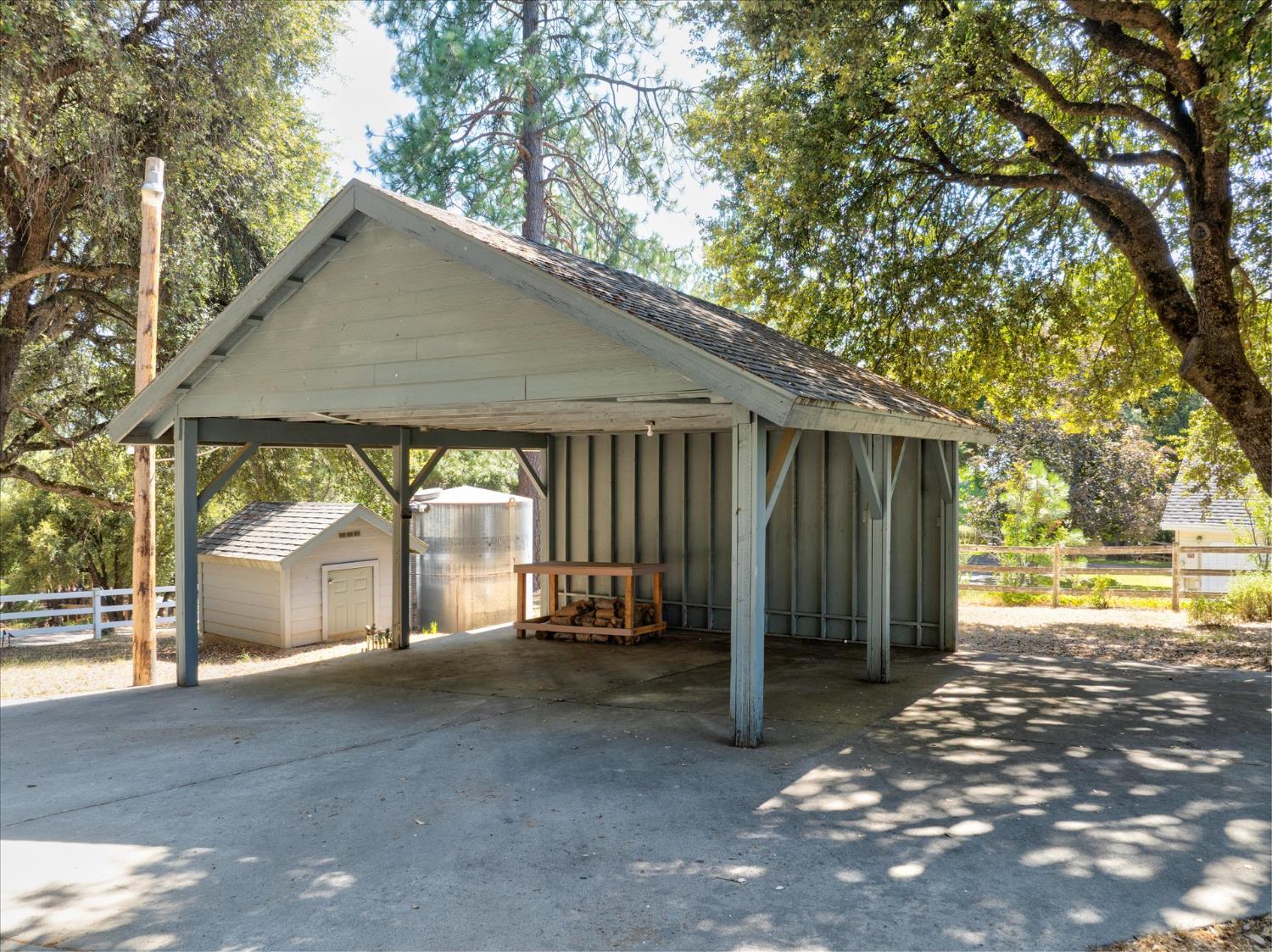 51765 Ponderosa Way, Oakhurst, CA 93644