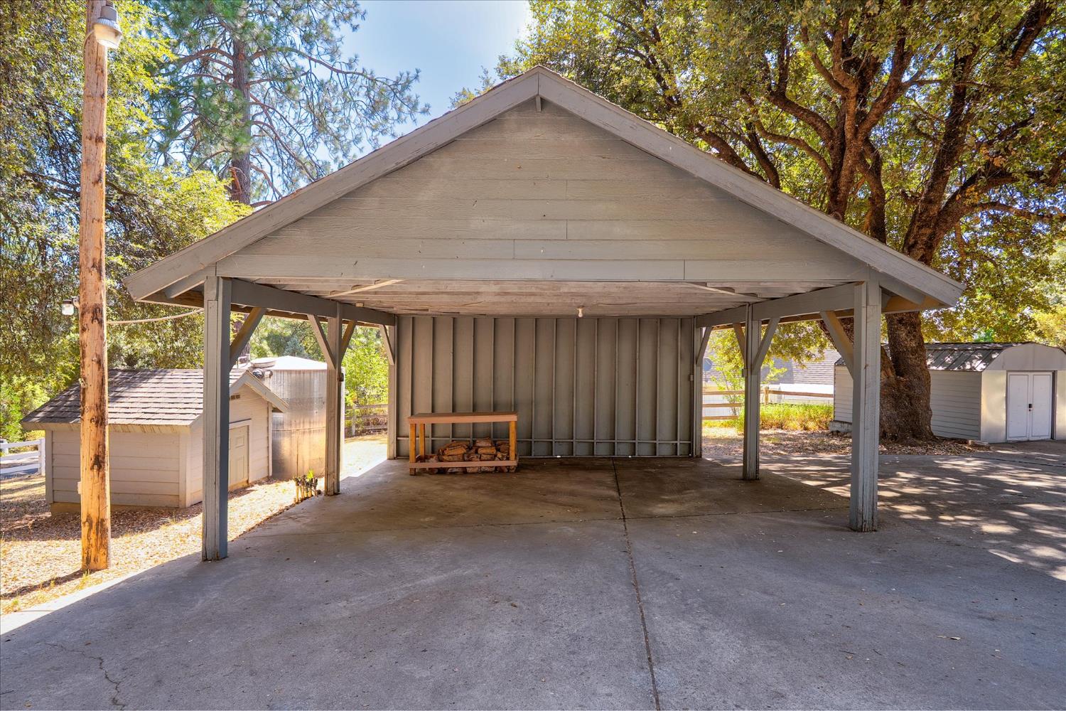 51765 Ponderosa Way, Oakhurst, CA 93644