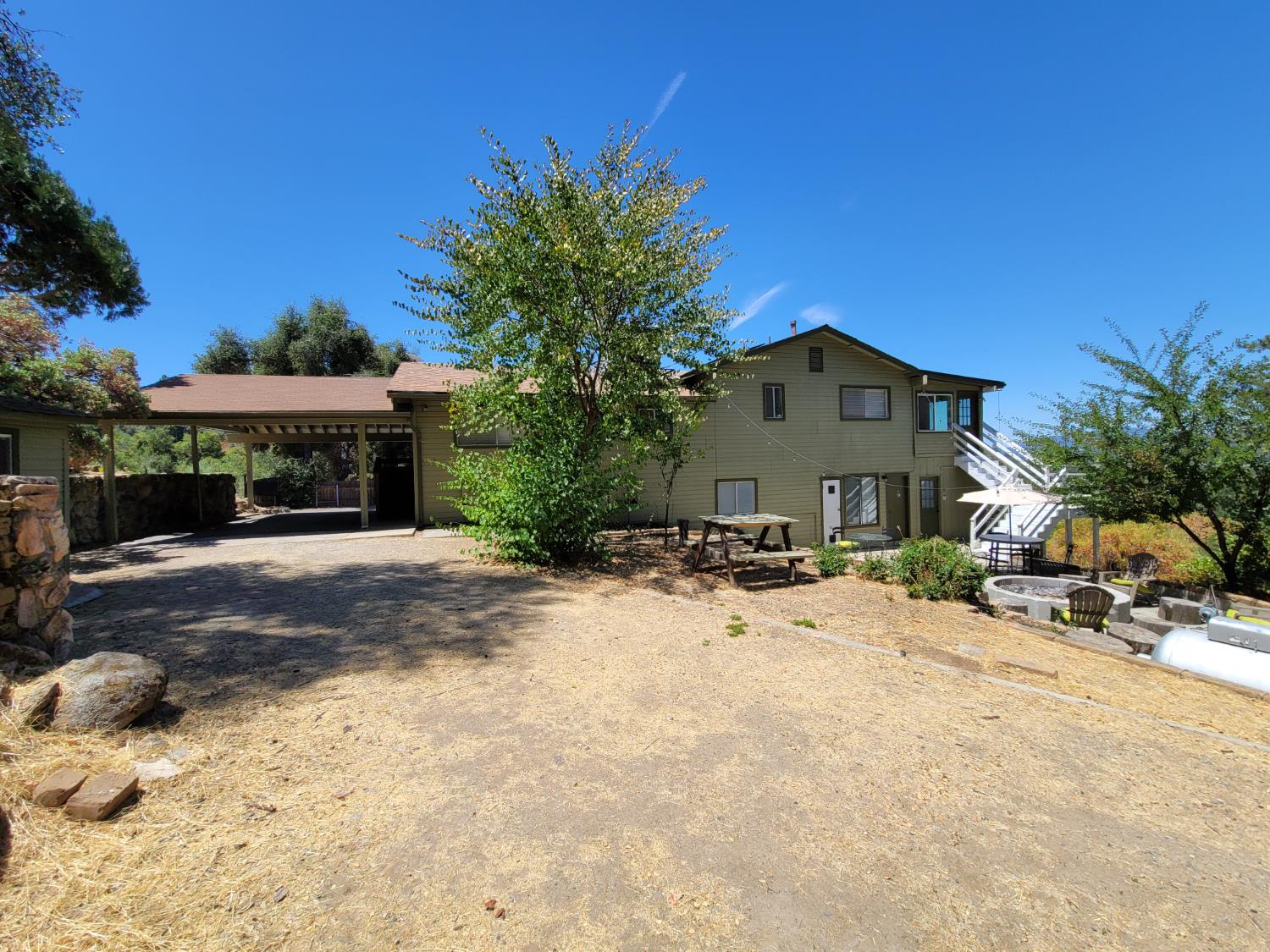 50689 Critter Creek Ln, Oakhurst, CA 93644