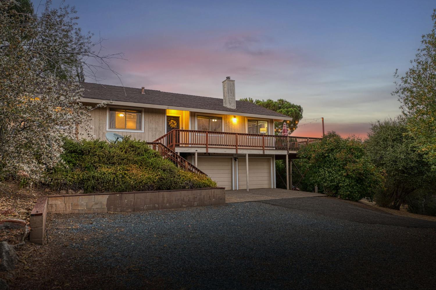 46688 Eastwood Dr N, Oakhurst, CA 93644