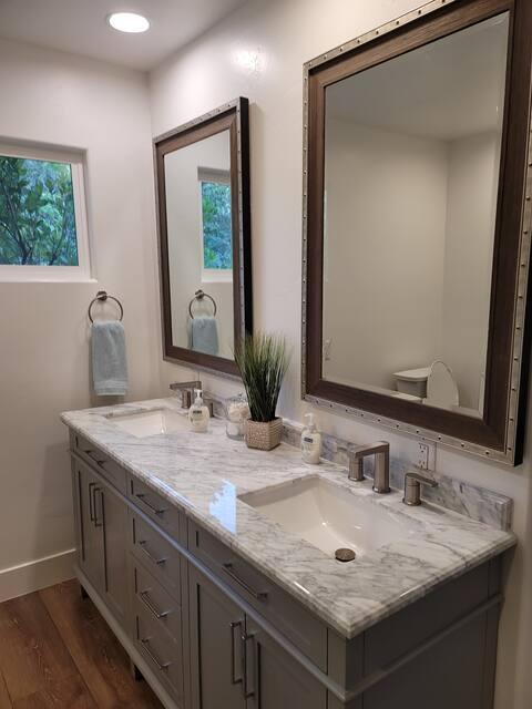 46688 Eastwood Dr N, Oakhurst, CA 93644