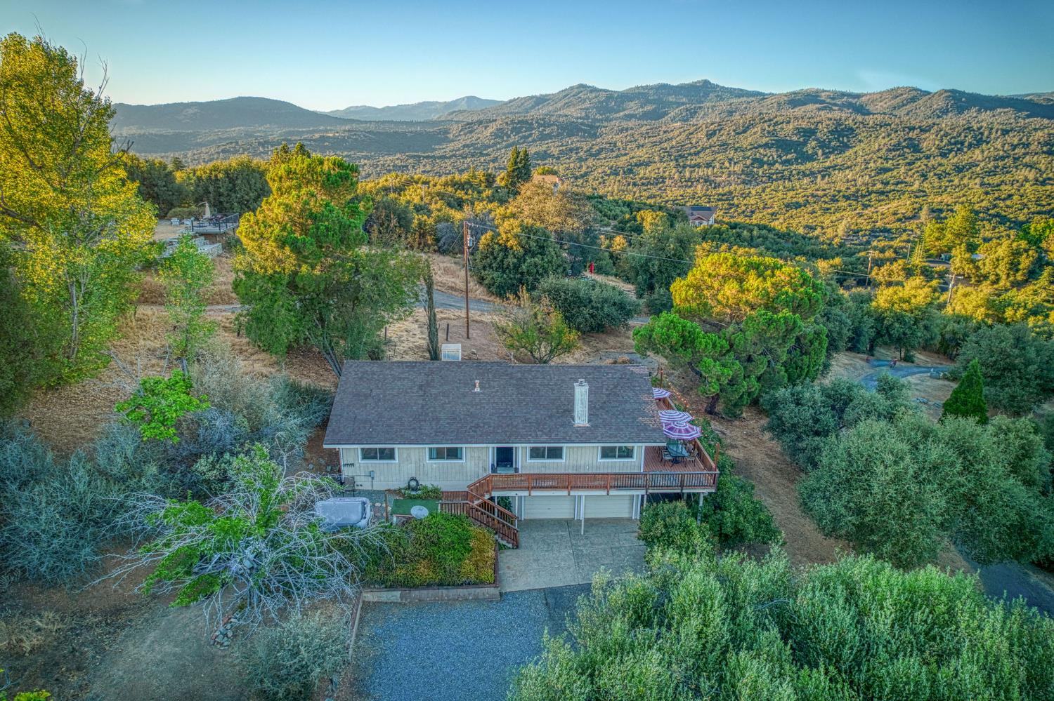 46688 Eastwood Dr N, Oakhurst, CA 93644