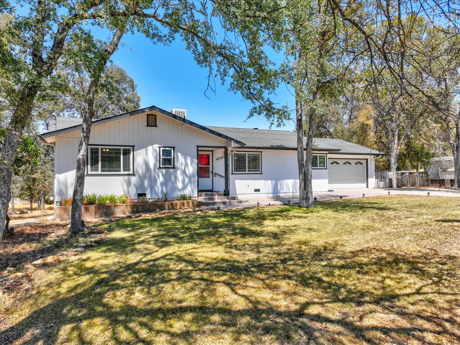 47571 Modoc Rd, Coarsegold, CA 93614