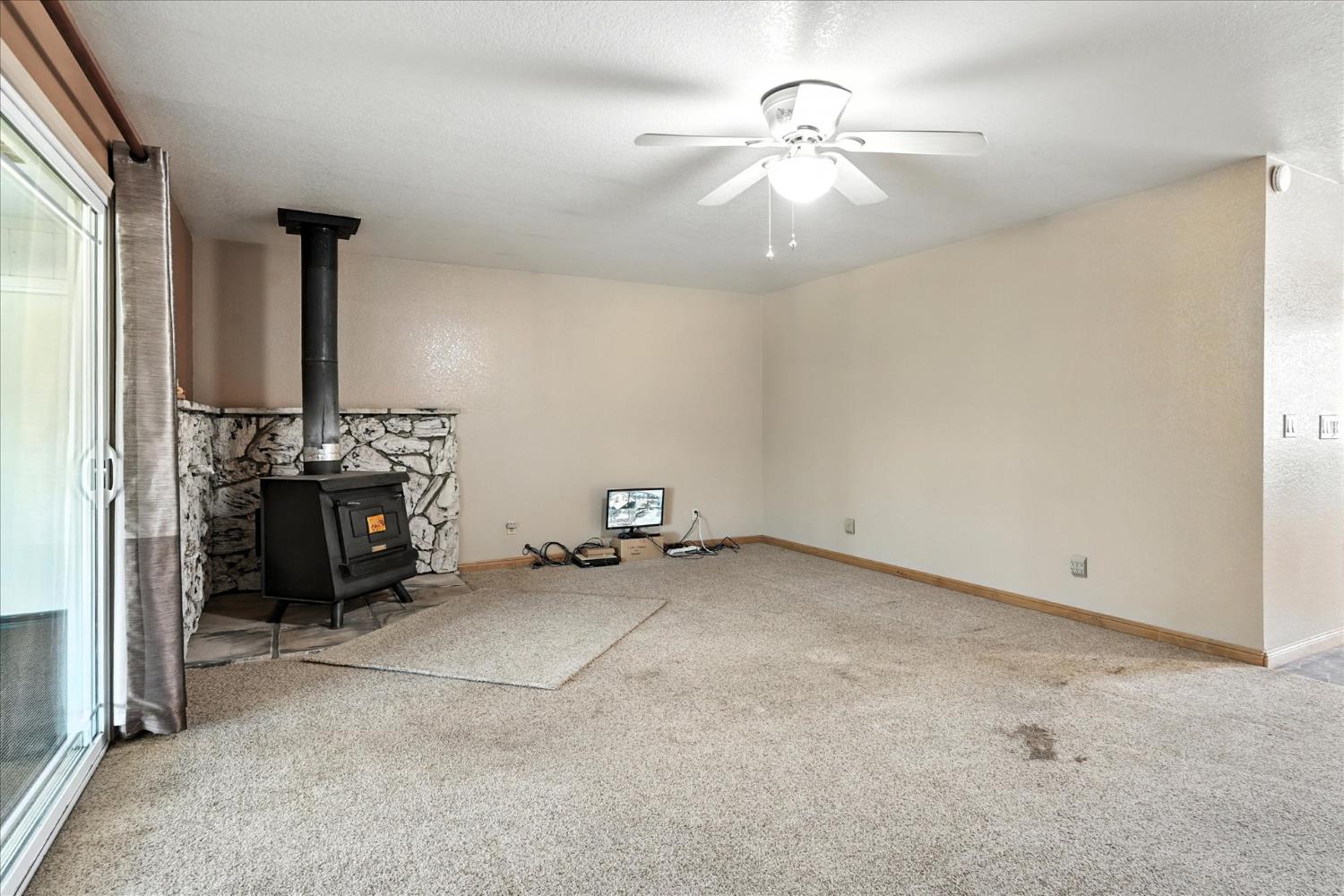 47571 Modoc Rd, Coarsegold, CA 93614