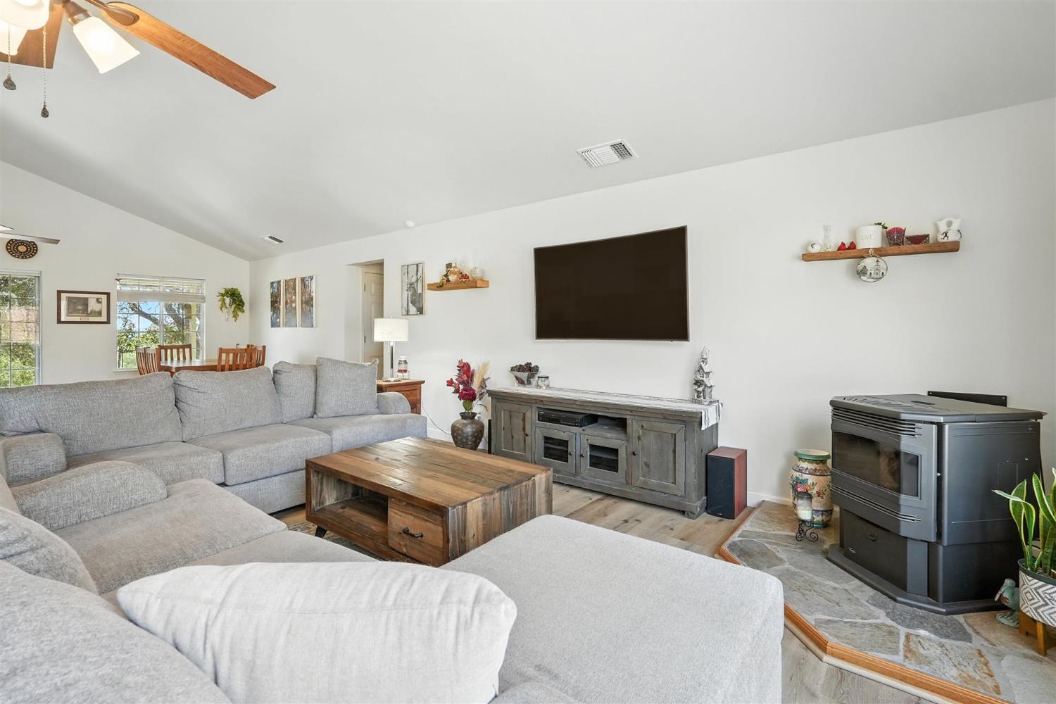 47384 Veater Ranch Rd, Coarsegold, CA 93614