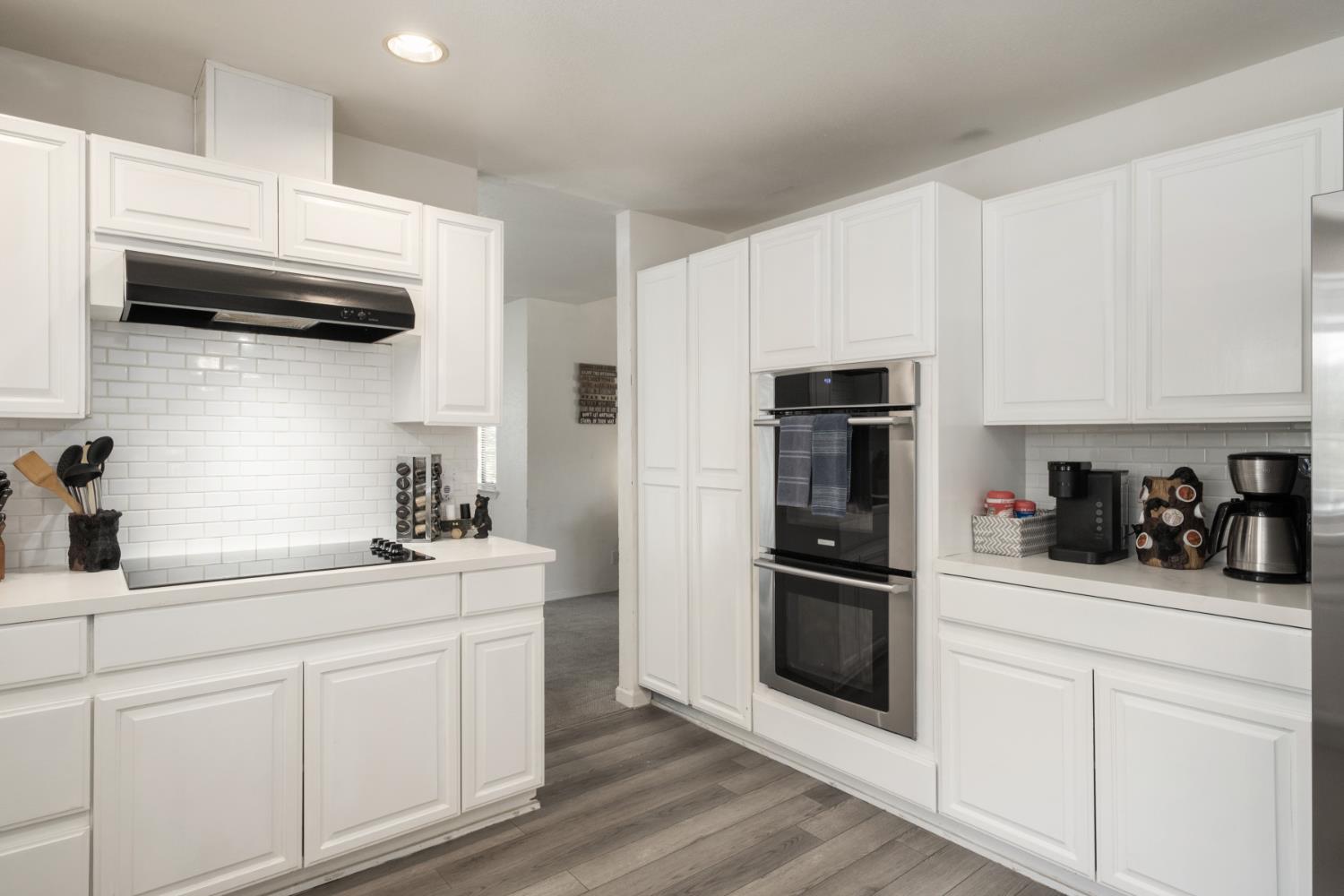 39301 Moonray Ln, Oakhurst, CA 93644