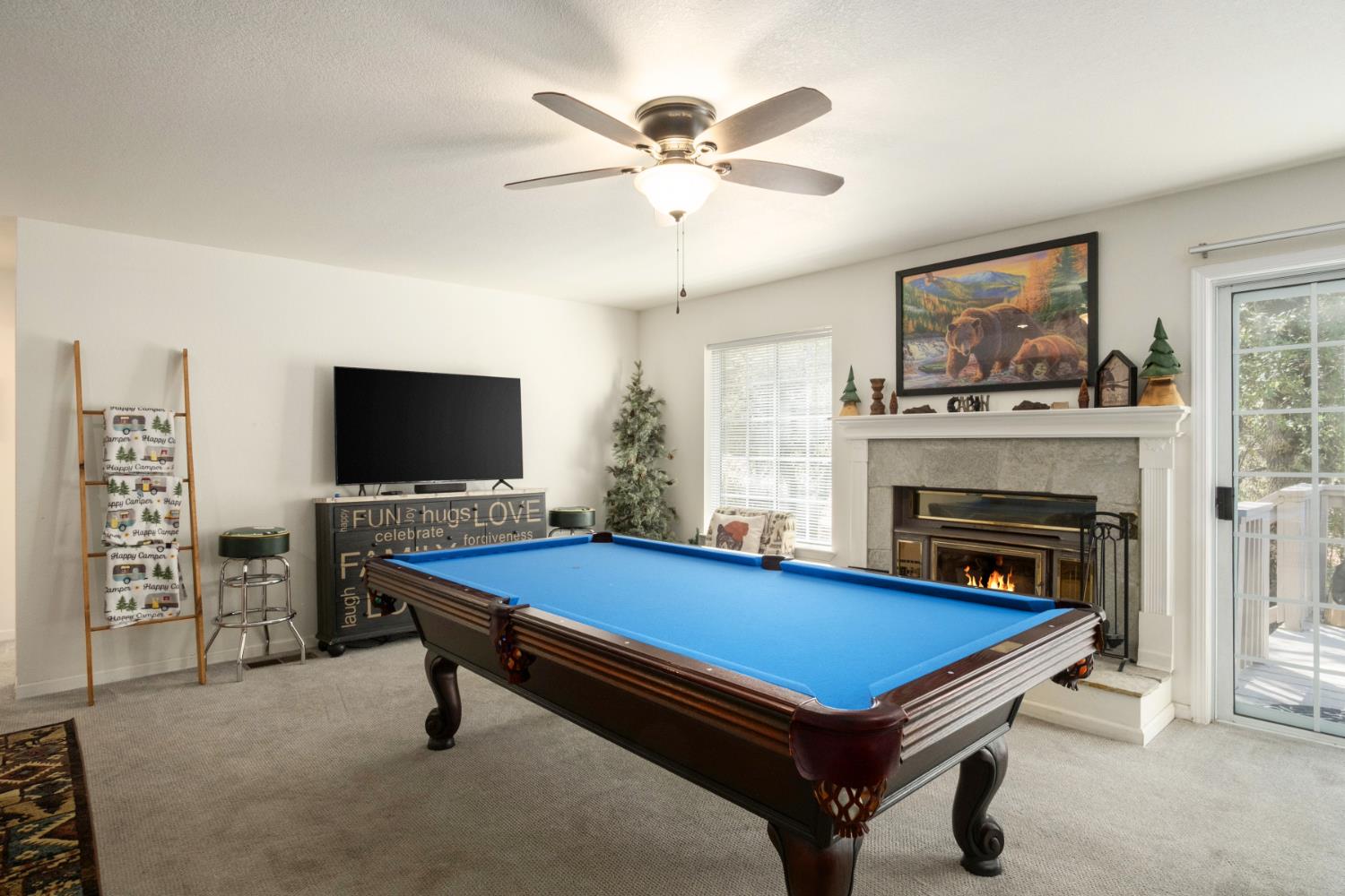 39301 Moonray Ln, Oakhurst, CA 93644