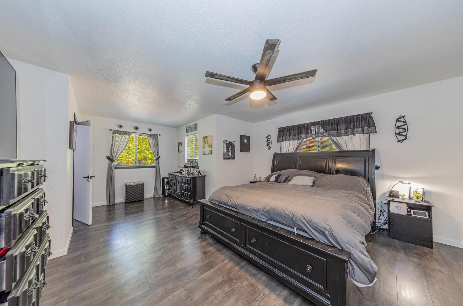 50705 Pineview Ct, Oakhurst, CA 93644