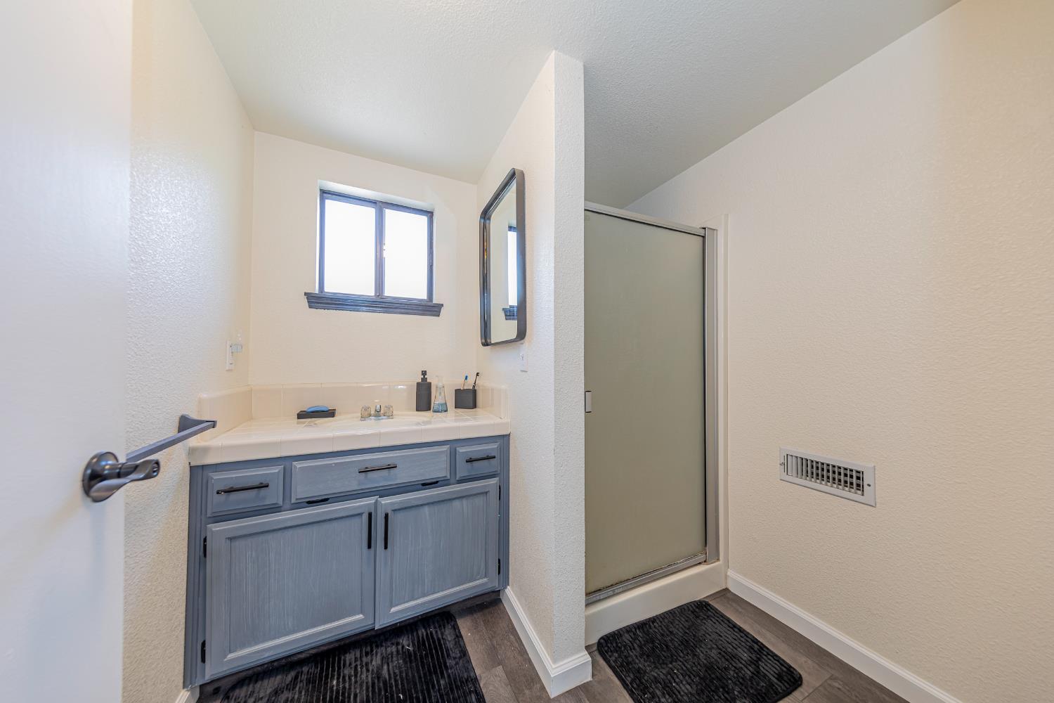 50705 Pineview Ct, Oakhurst, CA 93644
