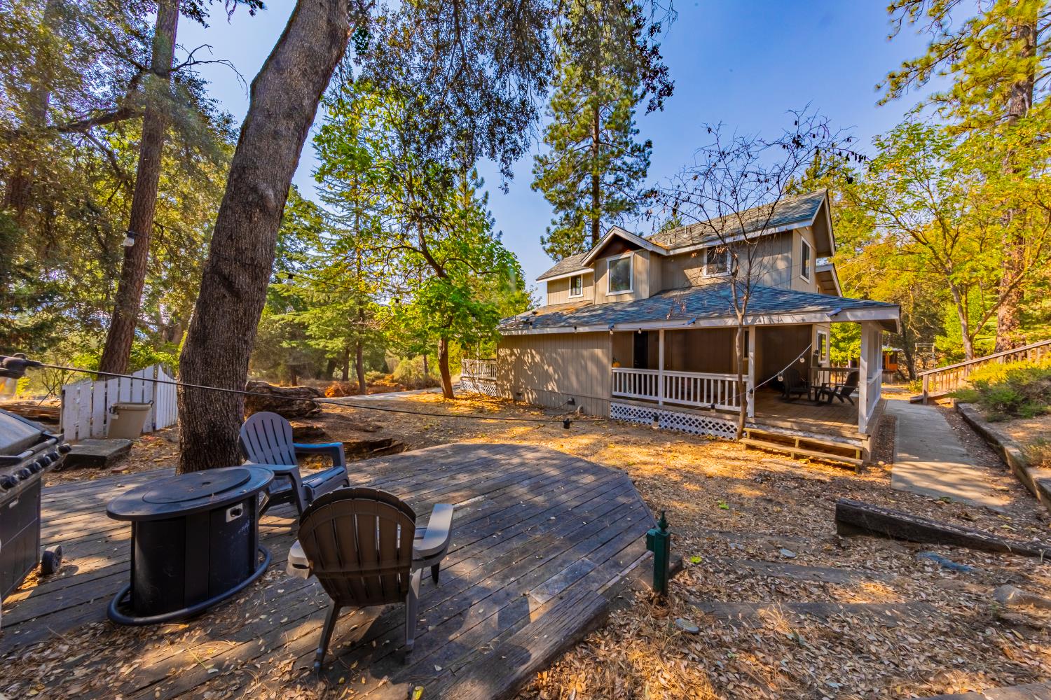 50705 Pineview Ct, Oakhurst, CA 93644