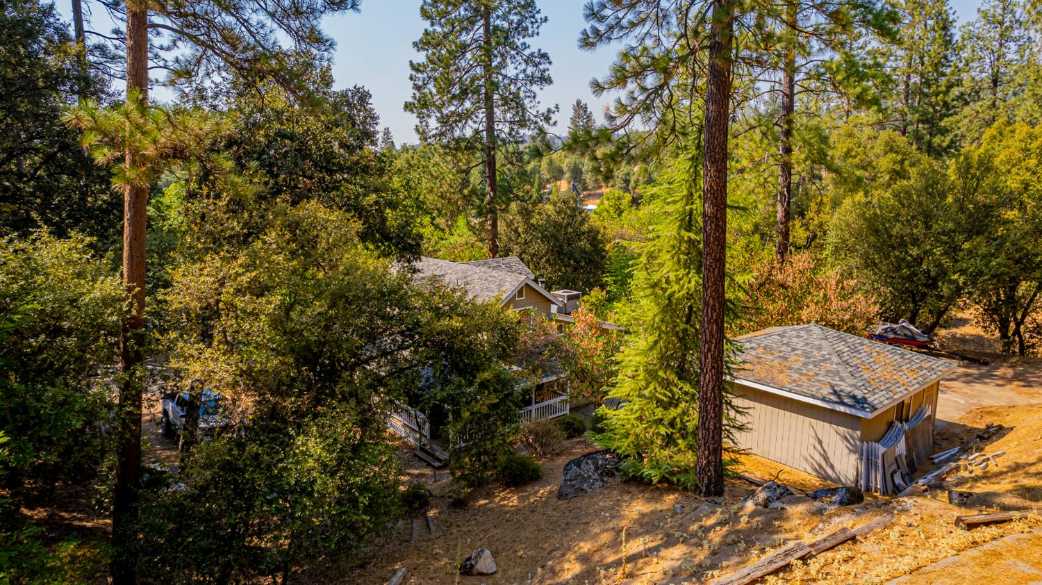 50705 Pineview Ct, Oakhurst, CA 93644