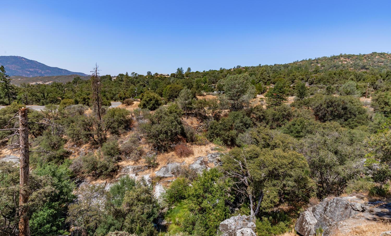 42492 Buckeye Rd, Oakhurst, CA 93644