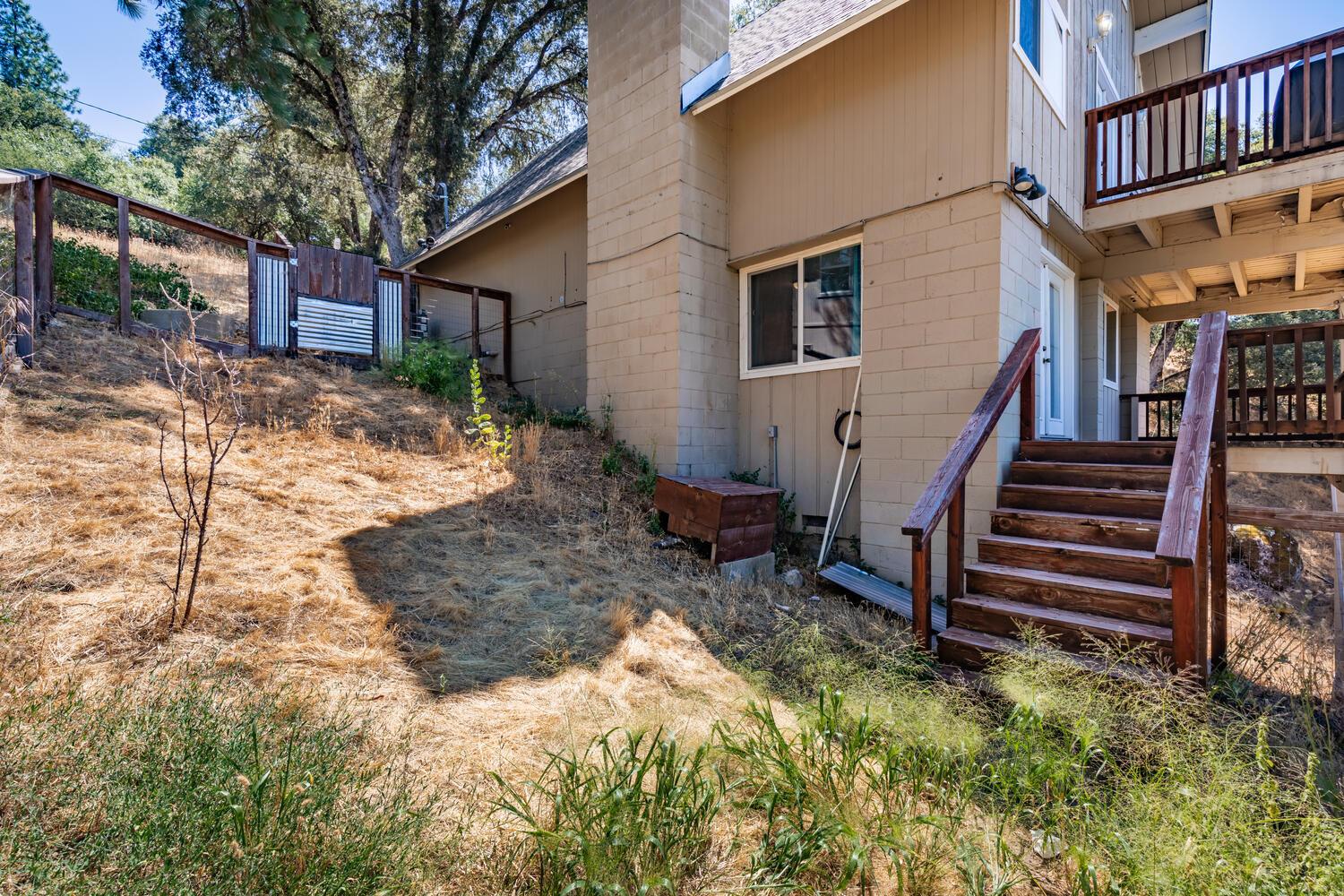 42492 Buckeye Rd, Oakhurst, CA 93644