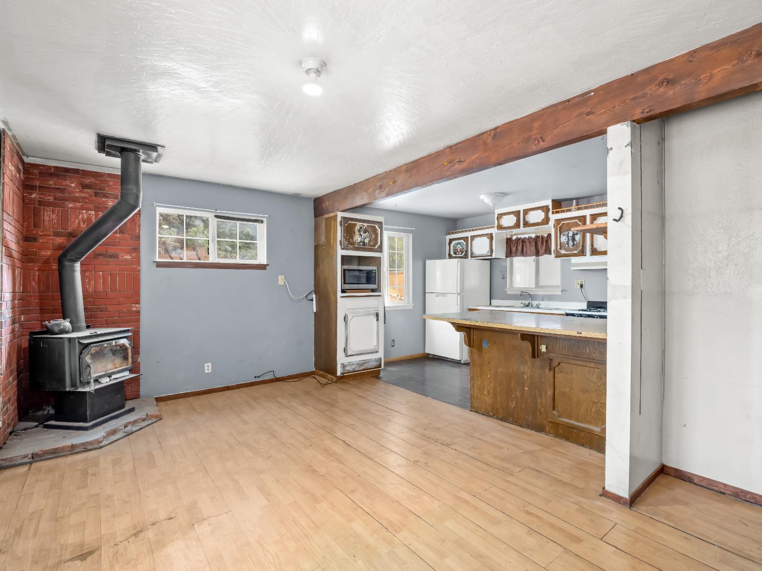 43044 Country Club Dr W, Oakhurst, CA 93644