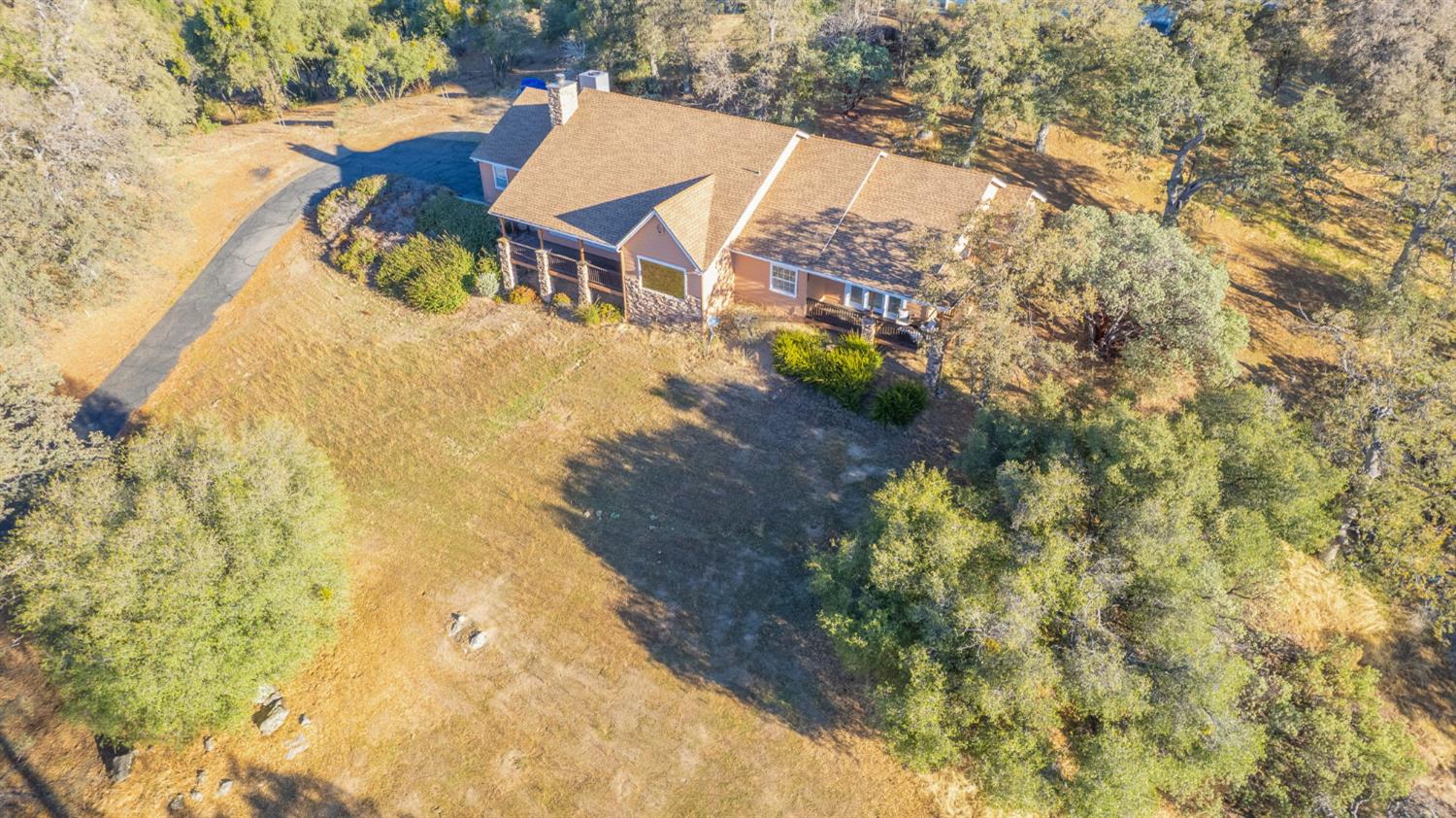 47587 Miami Highlands Dr, Oakhurst, CA 93644