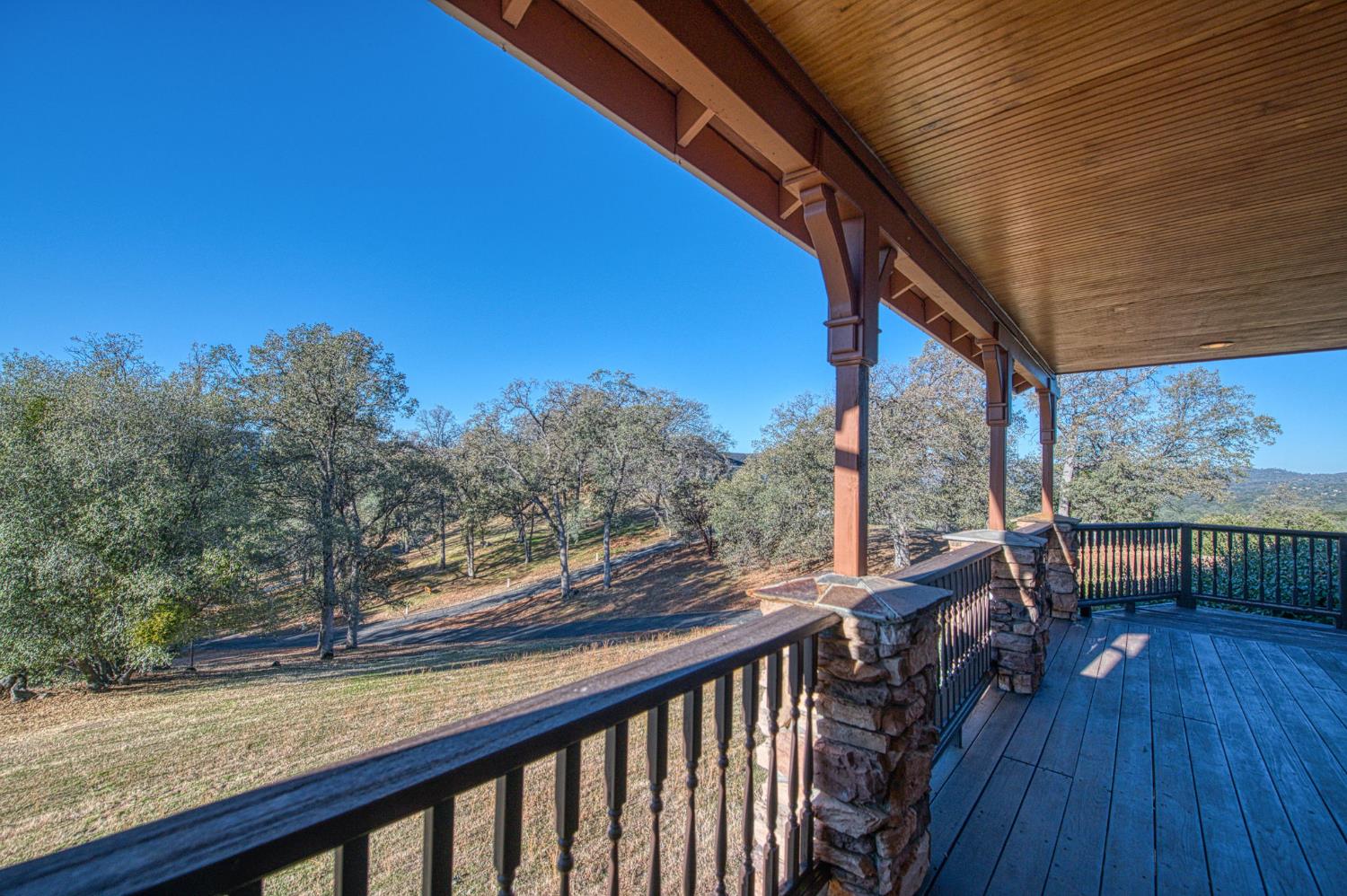 47587 Miami Highlands Dr, Oakhurst, CA 93644