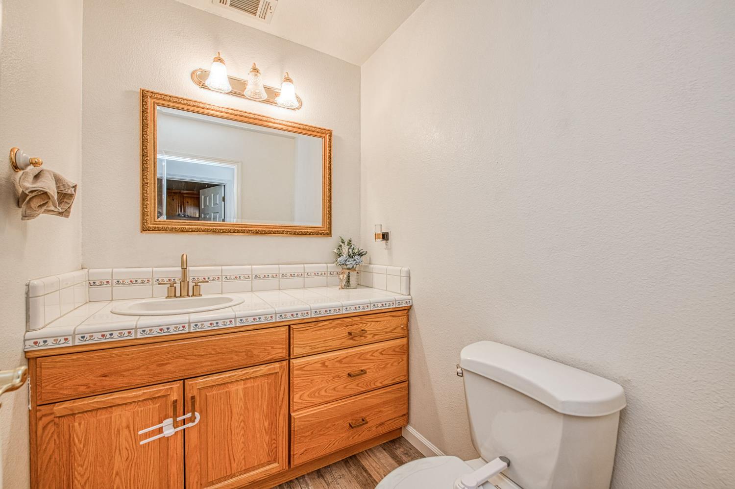 47587 Miami Highlands Dr, Oakhurst, CA 93644