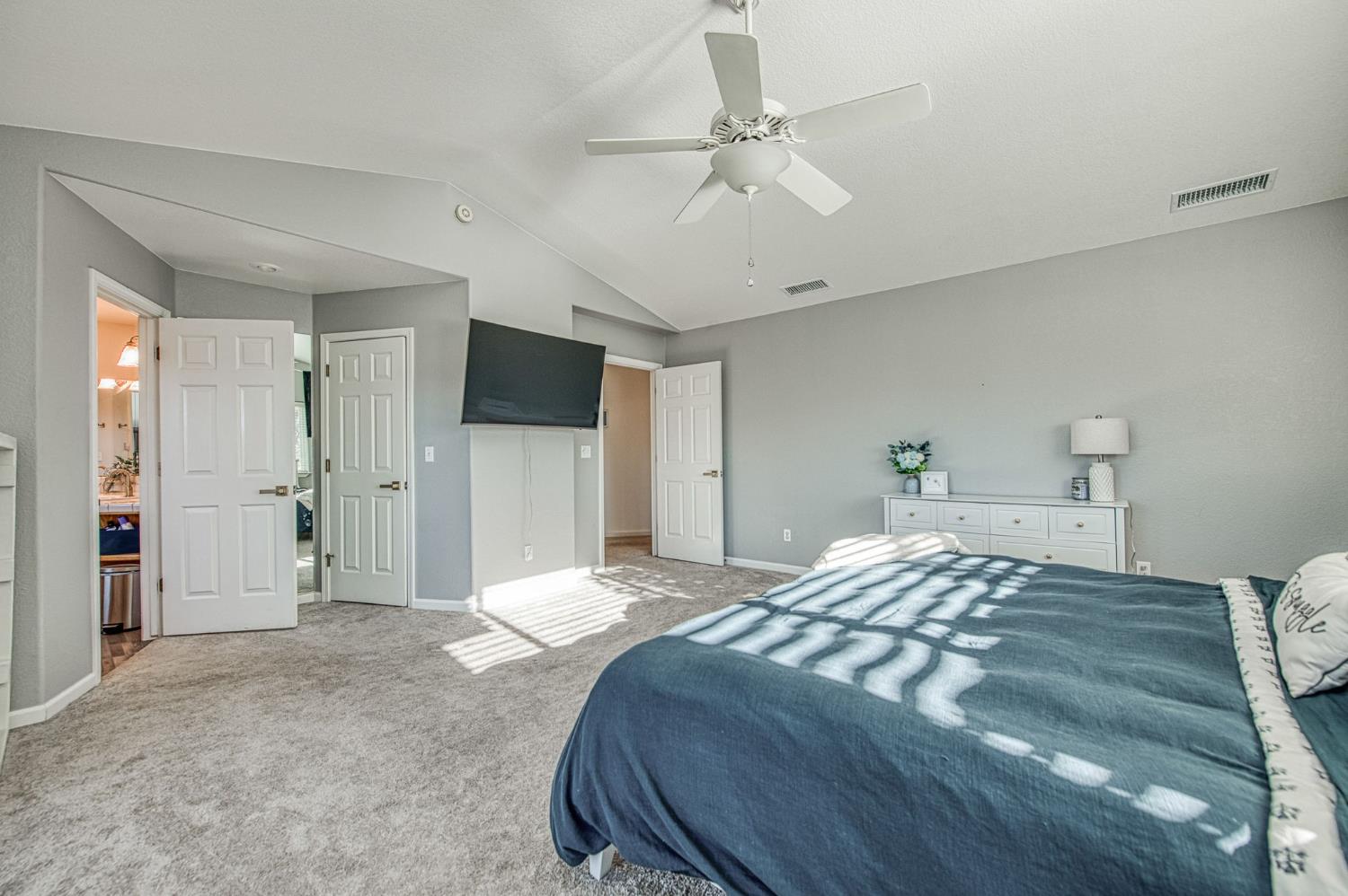 47587 Miami Highlands Dr, Oakhurst, CA 93644