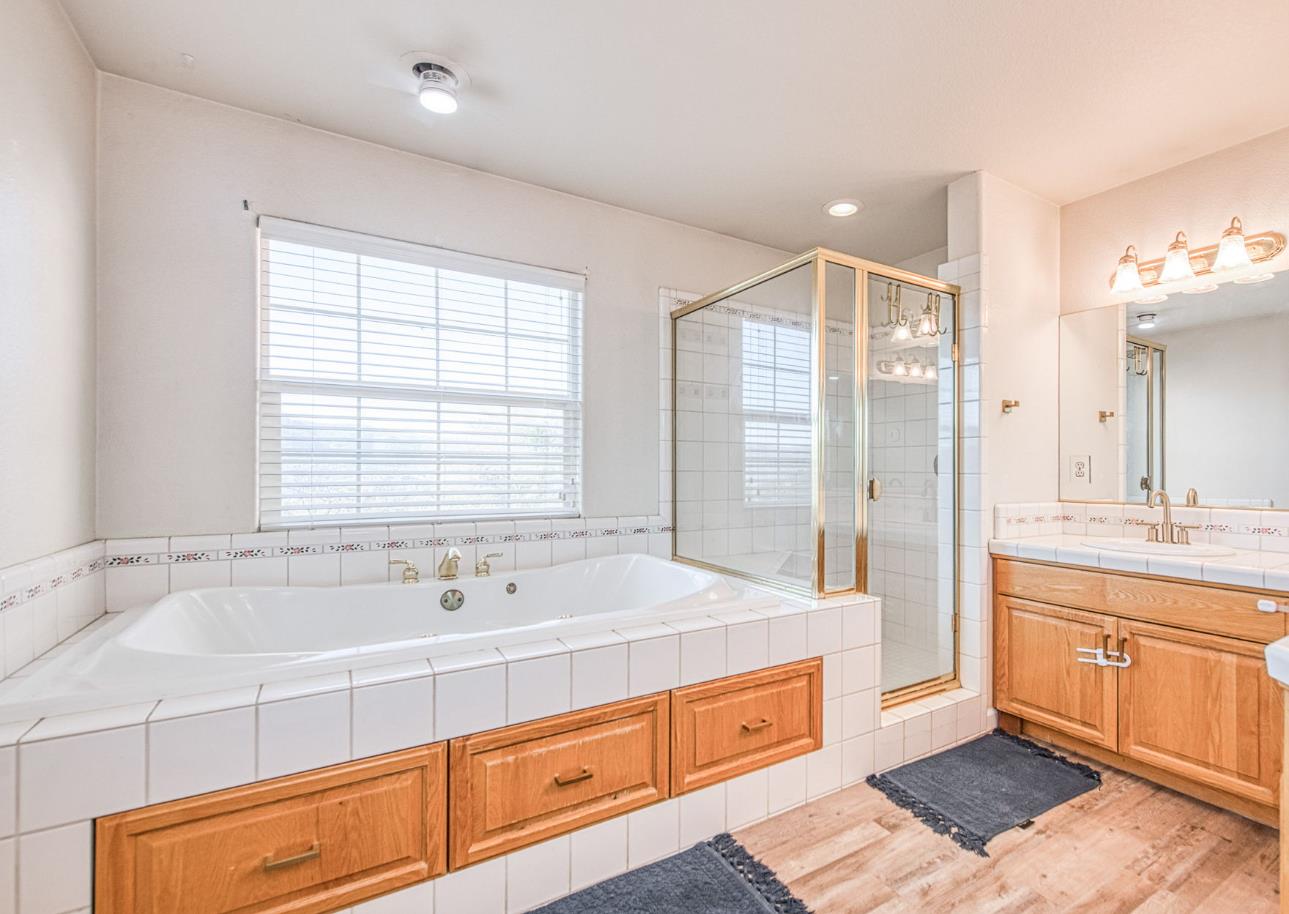 47587 Miami Highlands Dr, Oakhurst, CA 93644