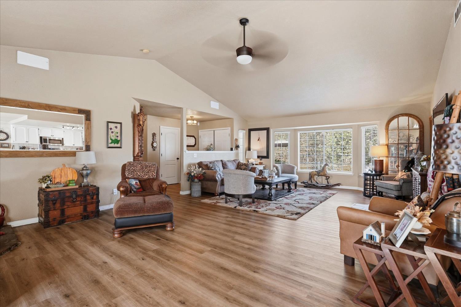 32583 River Knolls Rd, Coarsegold, CA 93614