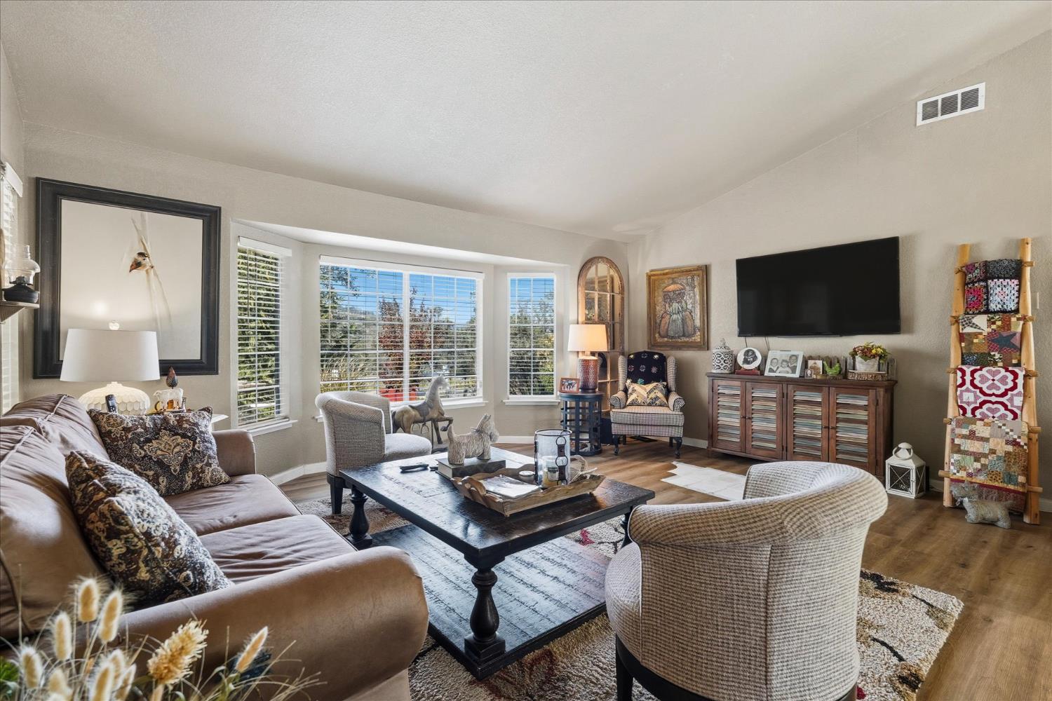 32583 River Knolls Rd, Coarsegold, CA 93614