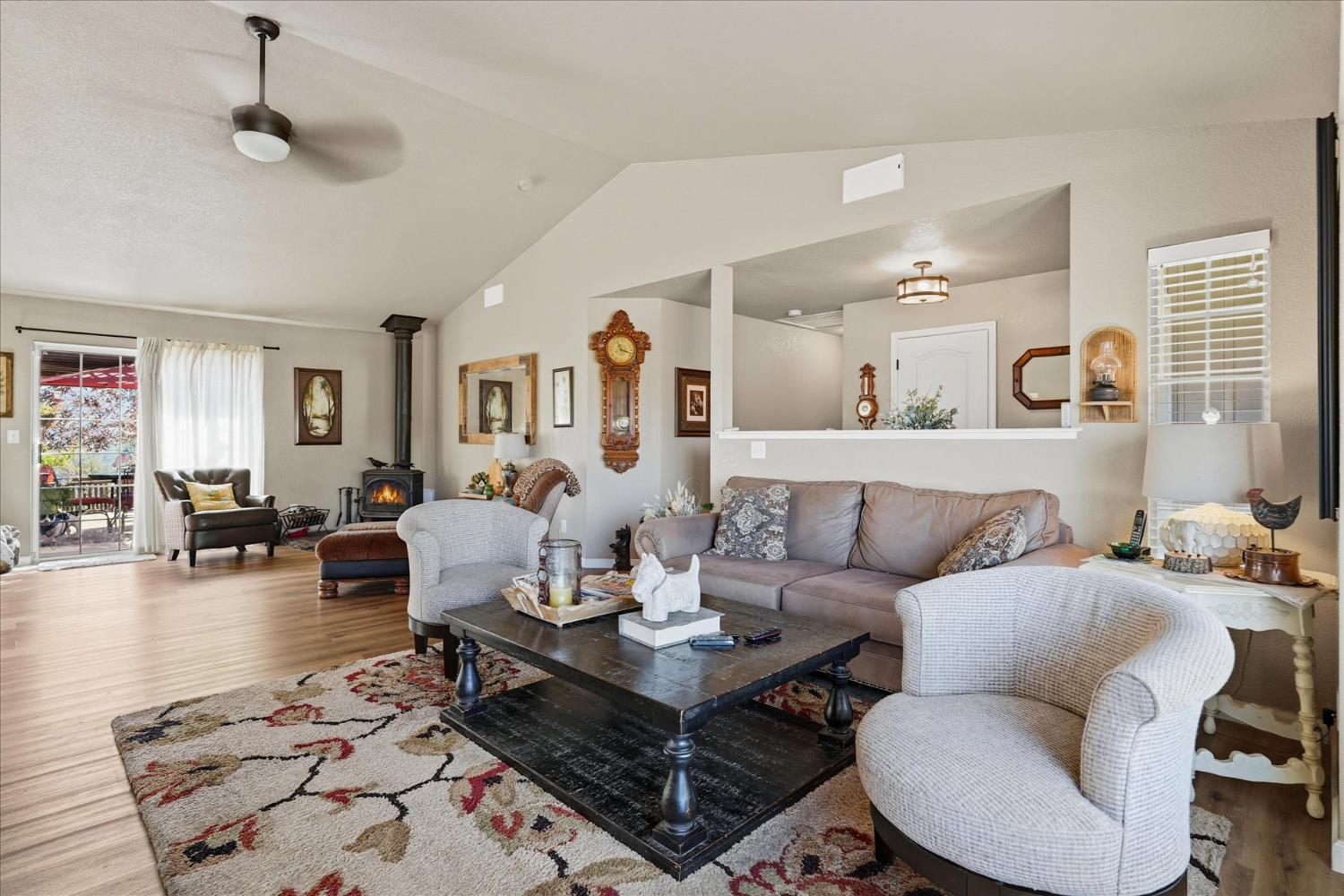 32583 River Knolls Rd, Coarsegold, CA 93614