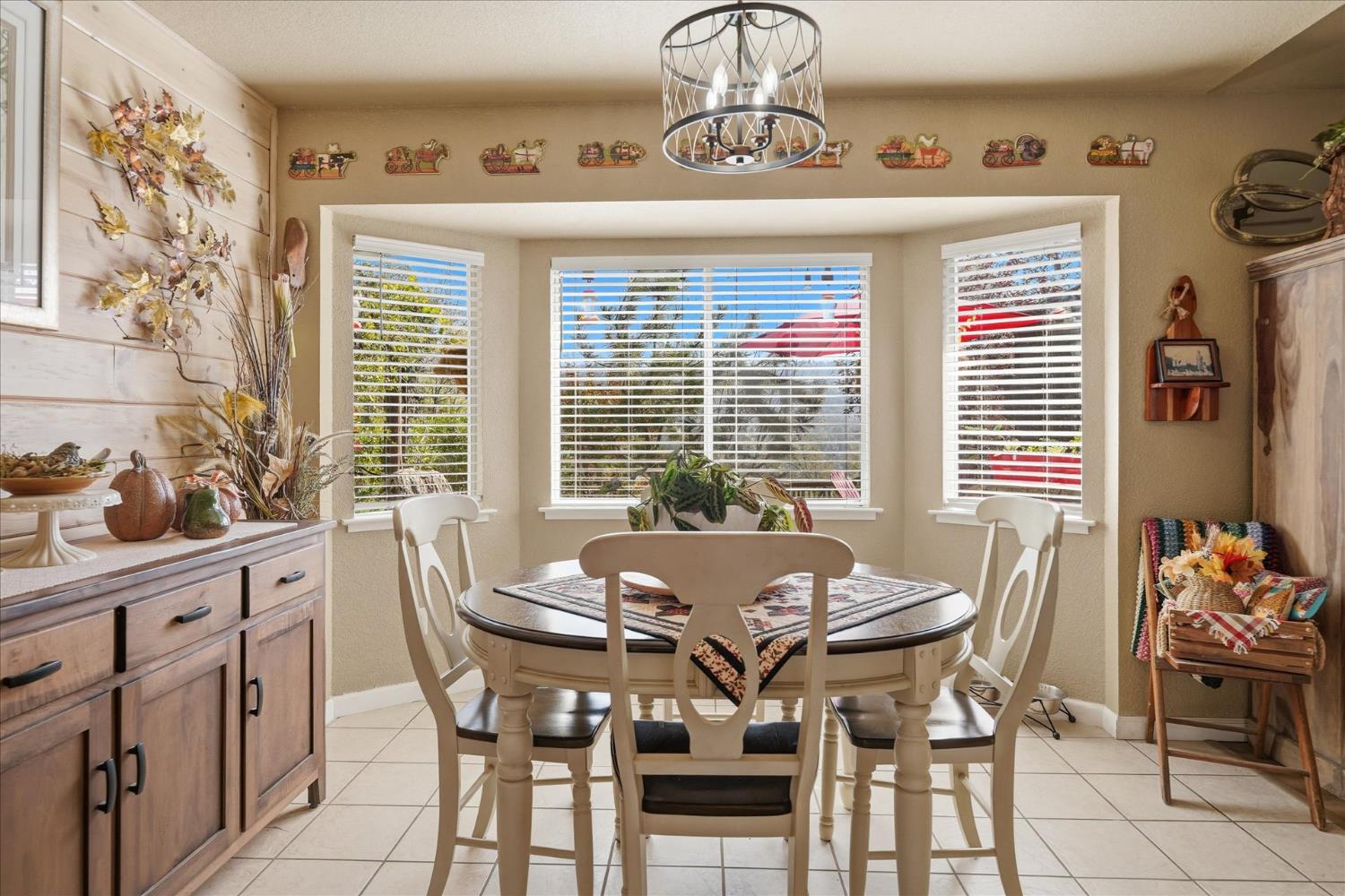 32583 River Knolls Rd, Coarsegold, CA 93614