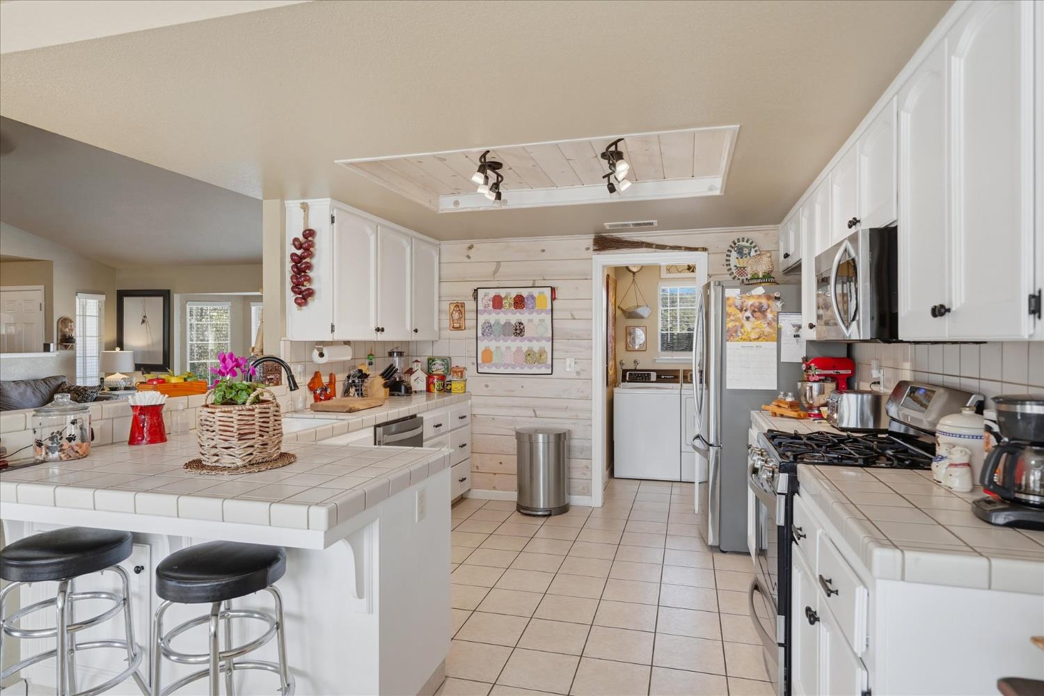 32583 River Knolls Rd, Coarsegold, CA 93614