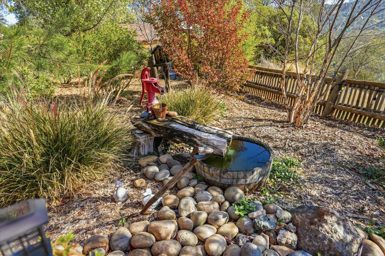 32583 River Knolls Rd, Coarsegold, CA 93614