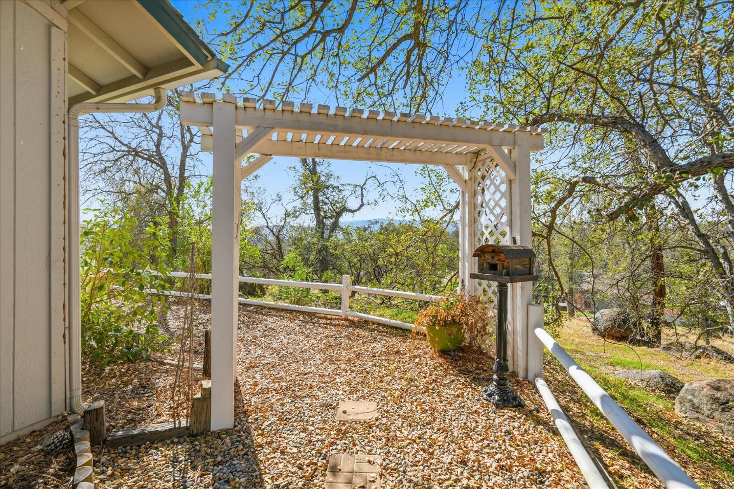 32583 River Knolls Rd, Coarsegold, CA 93614