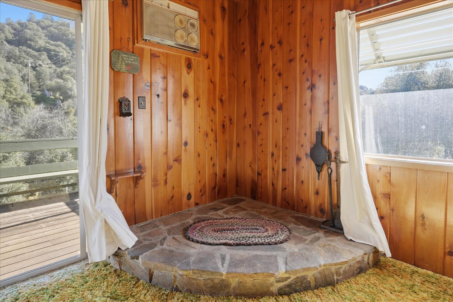 50015 Lilac Ln, Oakhurst, CA 93644