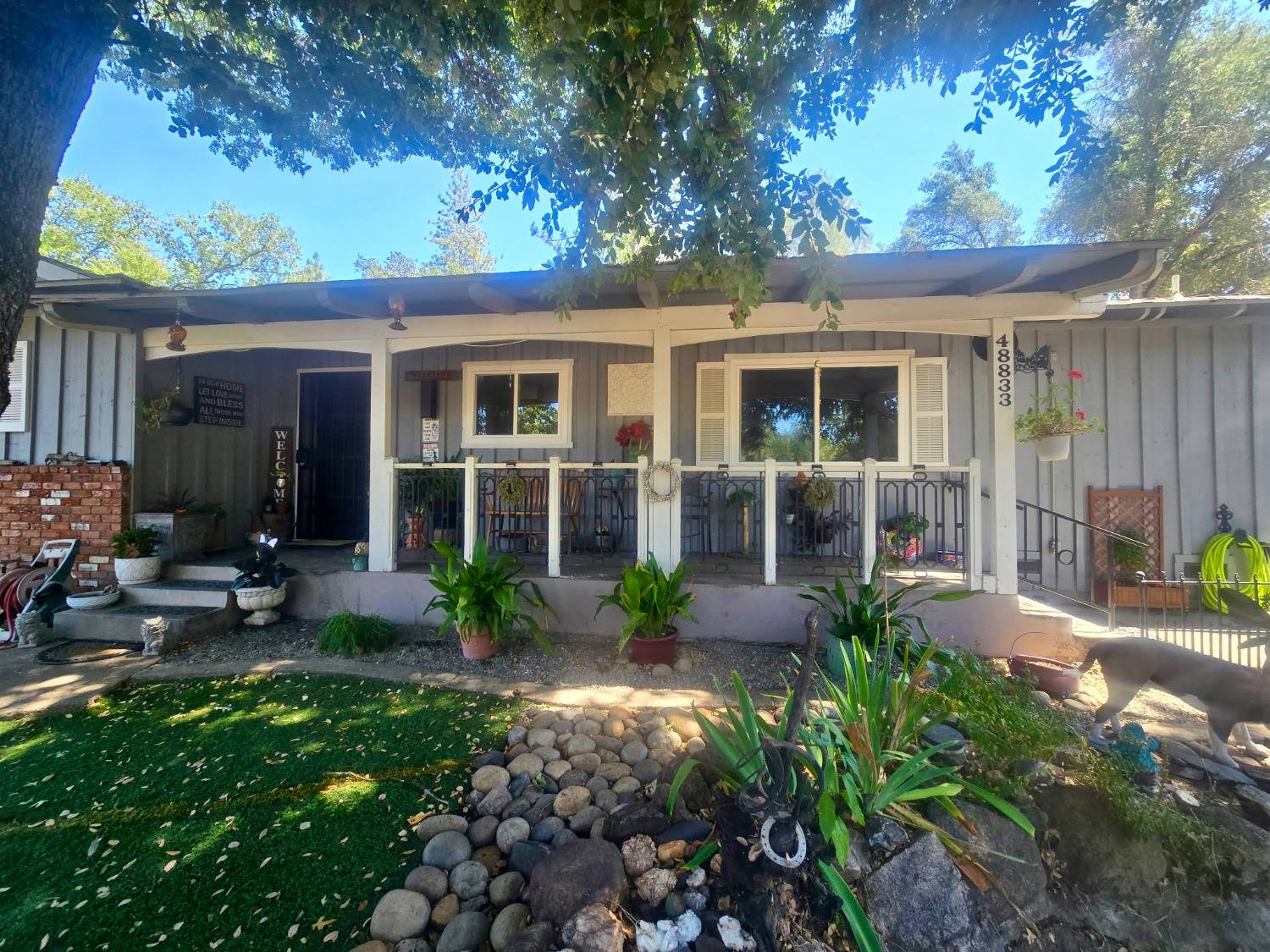 48833 Rock Point Rd, Oakhurst, CA 93644