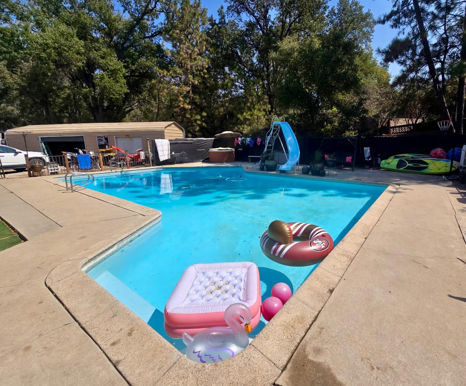 48833 Rock Point Rd, Oakhurst, CA 93644