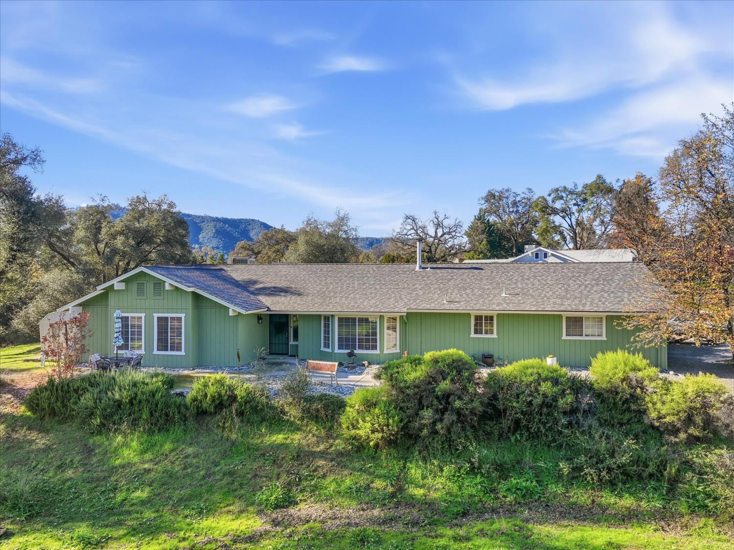 45464 Dillon Dr, Ahwahnee, CA 93601
