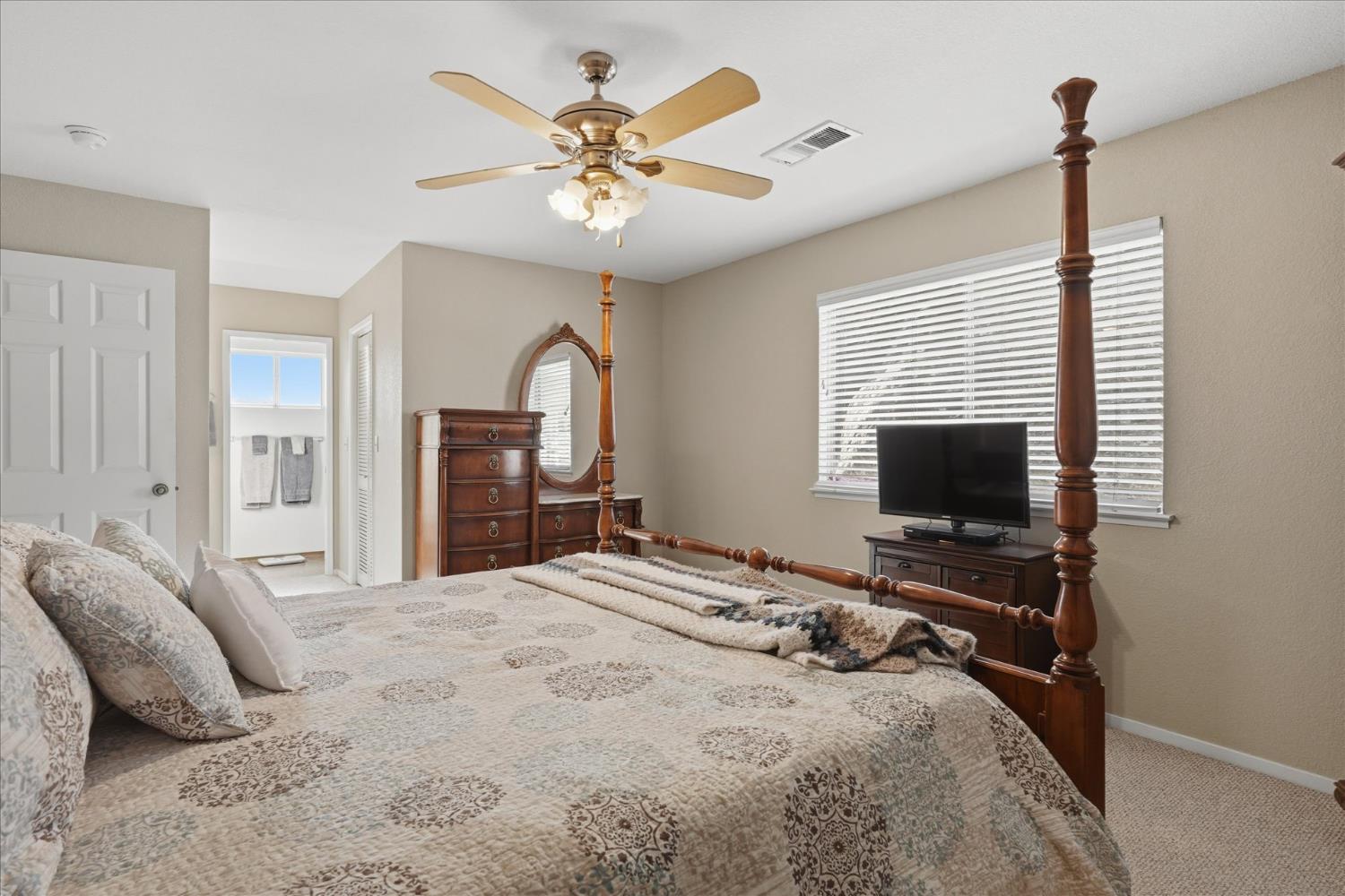 45464 Dillon Dr, Ahwahnee, CA 93601