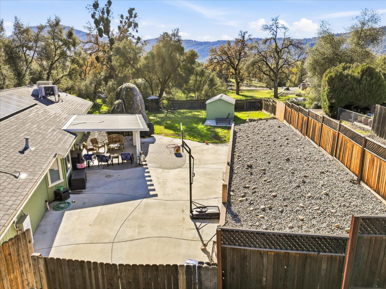 45464 Dillon Dr, Ahwahnee, CA 93601