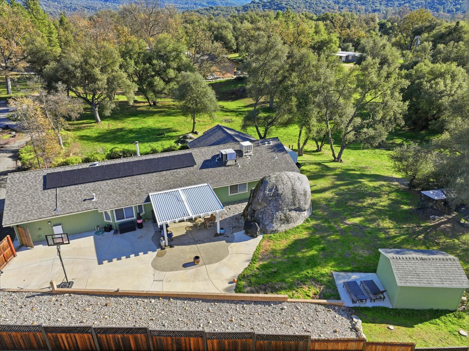 45464 Dillon Dr, Ahwahnee, CA 93601