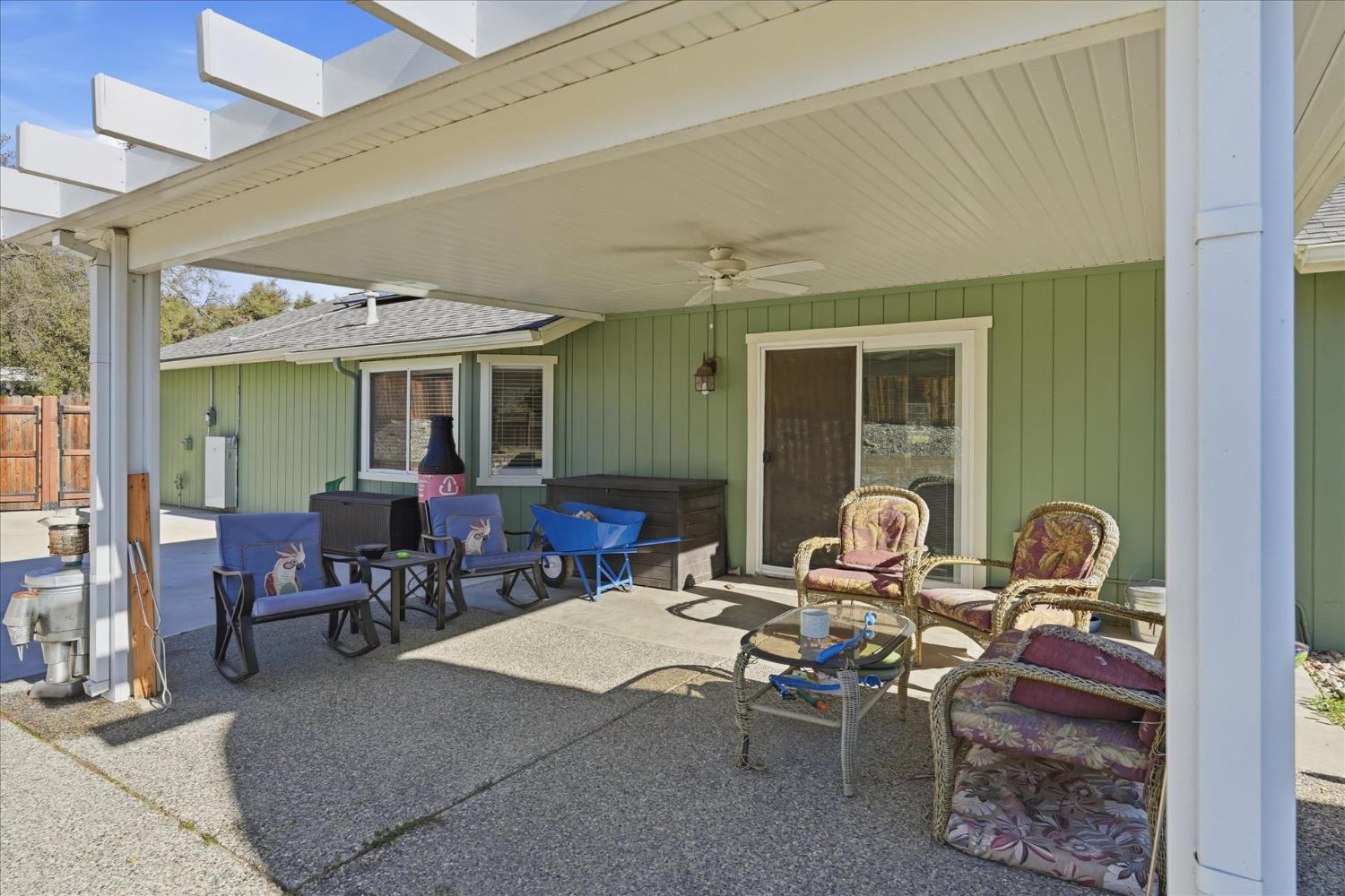 45464 Dillon Dr, Ahwahnee, CA 93601