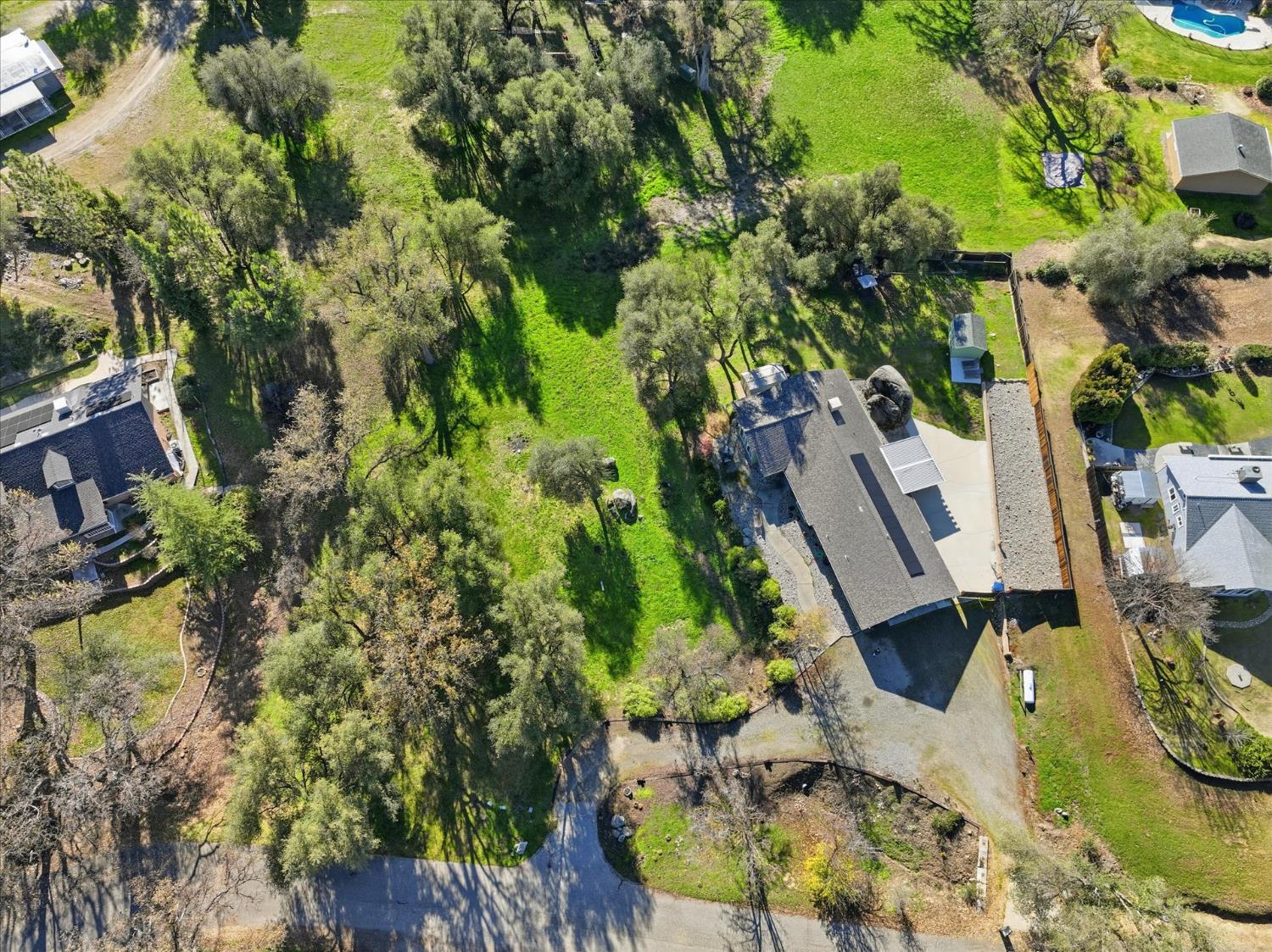 45464 Dillon Dr, Ahwahnee, CA 93601