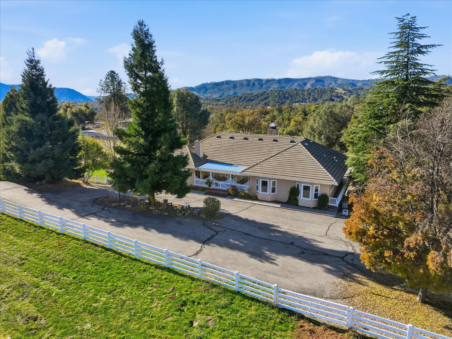 43319 Leach Rd, Ahwahnee, CA 93601