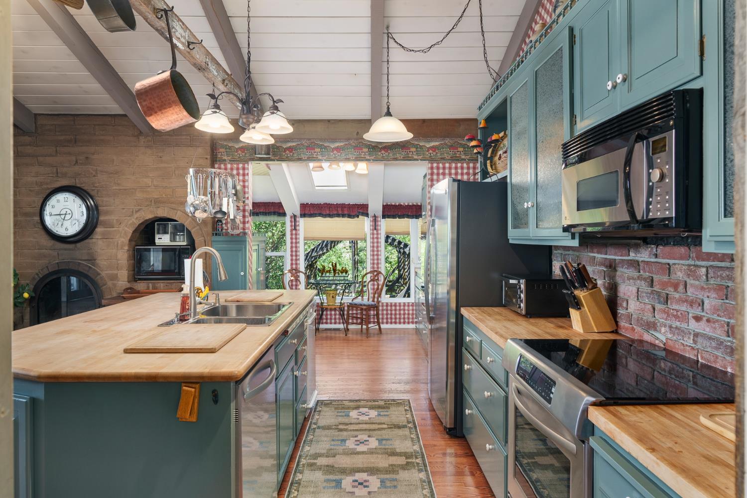 52038 Road 426, Oakhurst, CA 93644