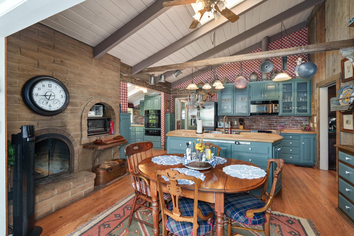 52038 Road 426, Oakhurst, CA 93644