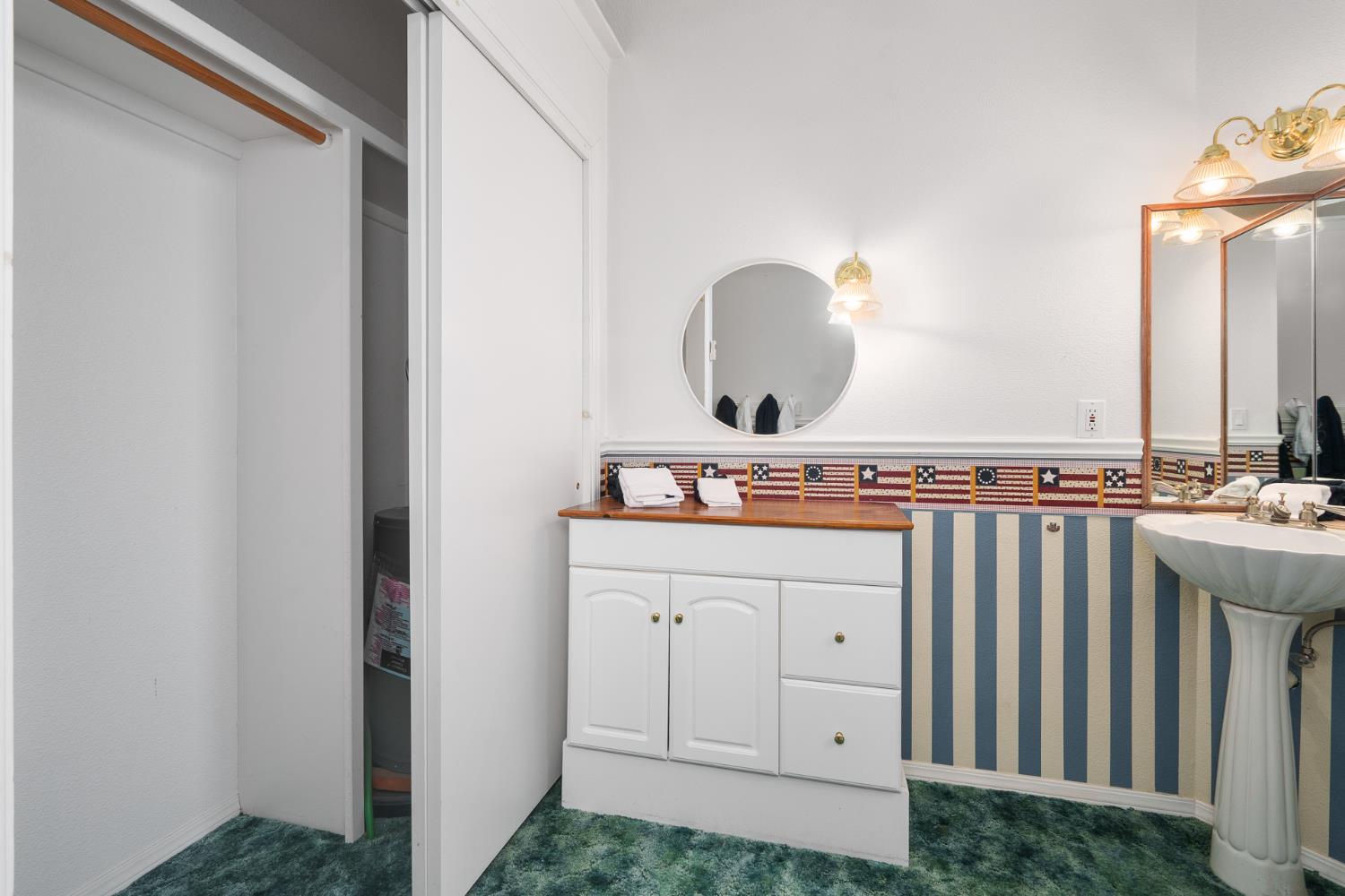 52038 Road 426, Oakhurst, CA 93644