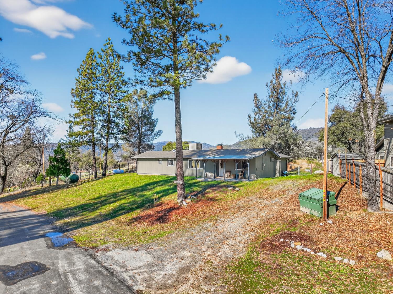 41987 Crass Dr, Oakhurst, CA 93644