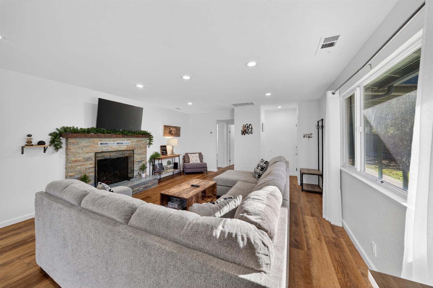 41987 Crass Dr, Oakhurst, CA 93644