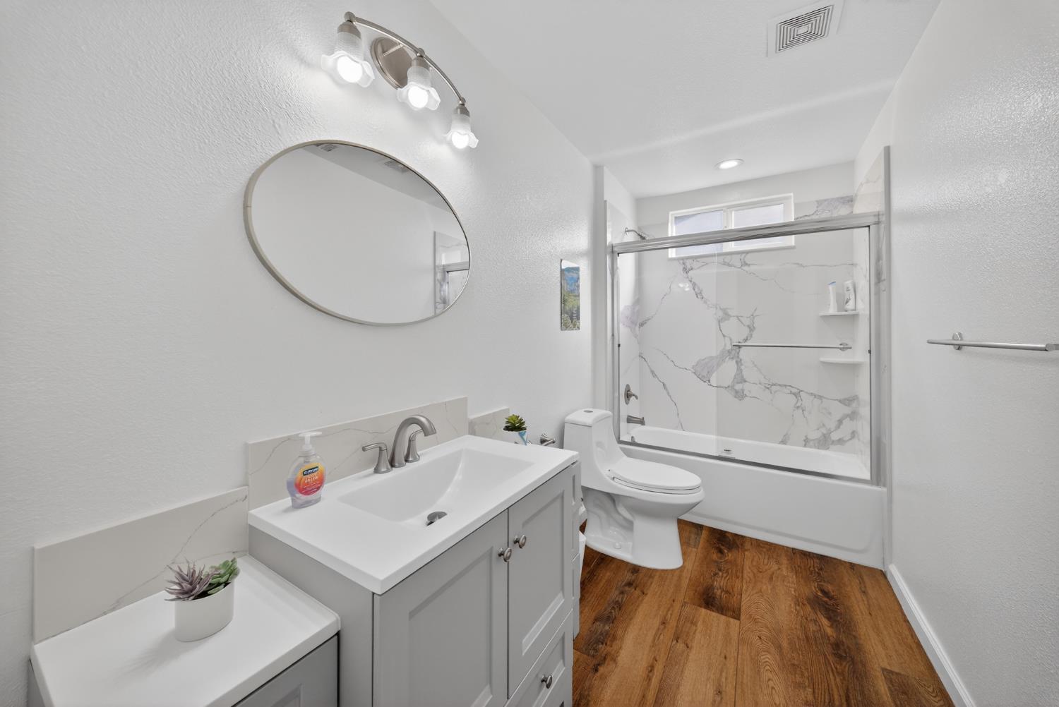 41987 Crass Dr, Oakhurst, CA 93644