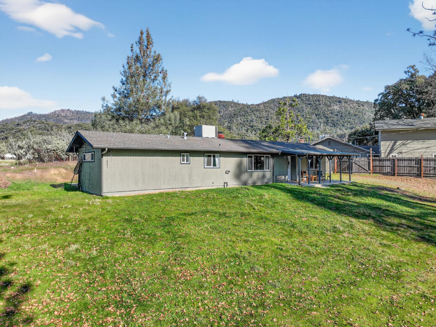 41987 Crass Dr, Oakhurst, CA 93644