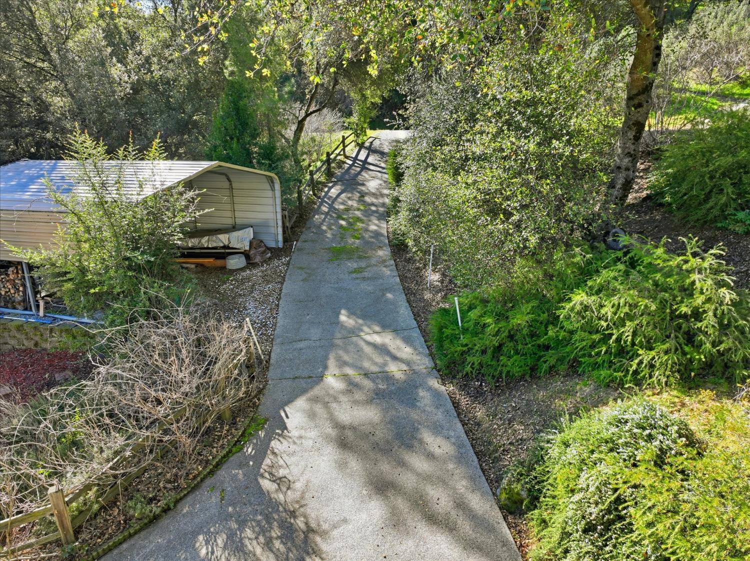 39309 Forest Park Ln, Oakhurst, CA 93644